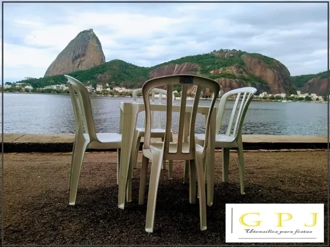 GPJ Utensílios Mesas e Cadeiras