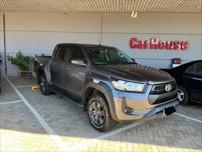 Toyota Hilux CD SR 4X4 2.8 TDI Diesel Aut. 2024