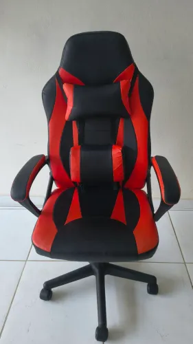 Cadeira Gamer Preta e Vermelha 100