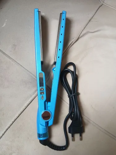 VENDO CHAPINHA NOVA DE NANO TITANIUM AQUECE 230'