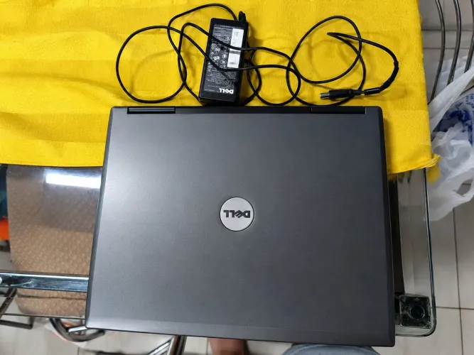 Dell Latitude - Retirada de Peças