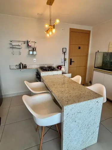 Alugo apartamento semi mobiliado com 70m2, 2 quartos sendo 1 suíte no Unique Studio - Belé