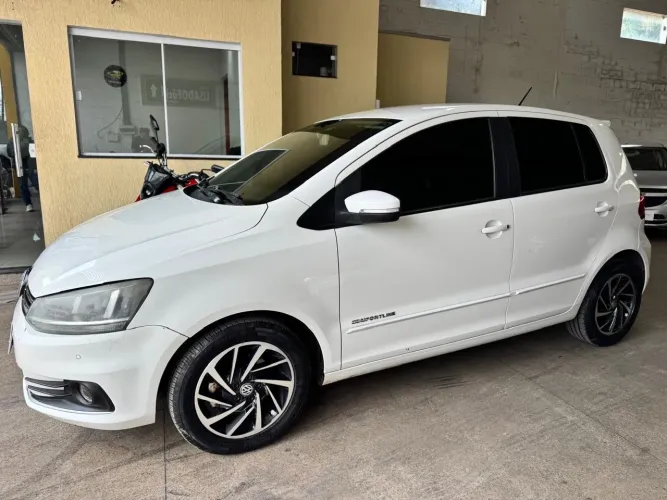 Volkswagen Fox Comfortline 1.0 Flex 8V 5P 2015