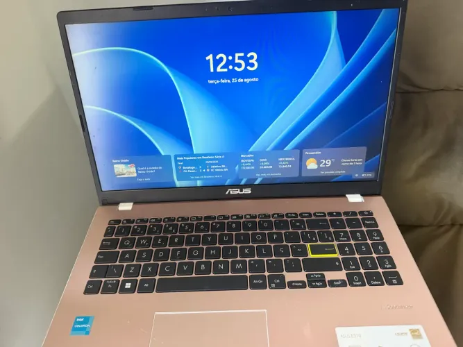 Notebook ASUS Vivobook Go 15 - 4GB RAM / 128GB - Windows 11 - Impecável