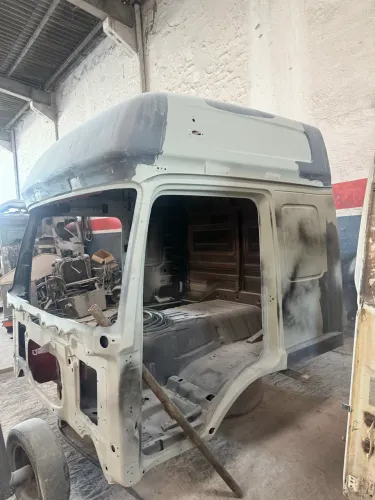 Cabine Atego no primer