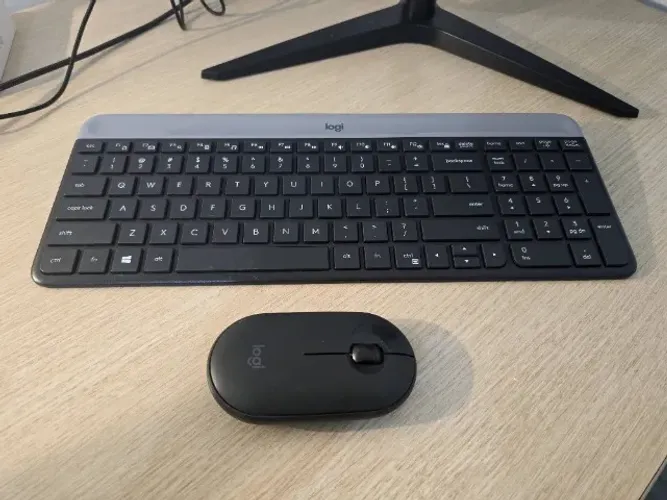 Kit Teclado + Mouse Logitech MK470