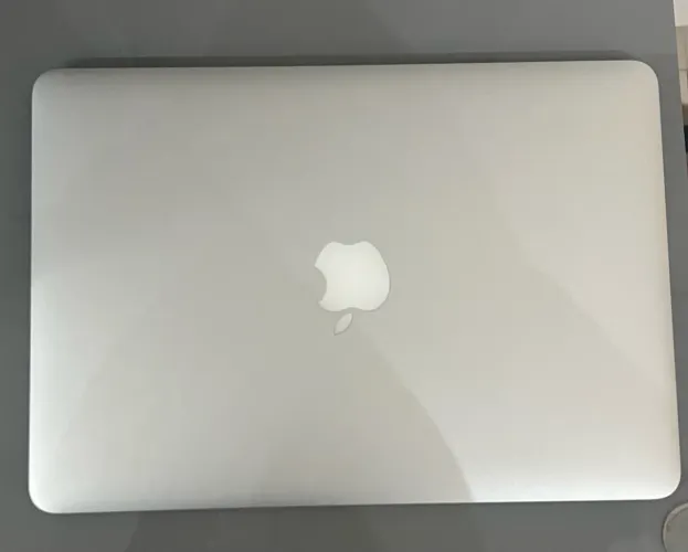 MacBook Pro 13? Retina 256GB 8GB RAM macOS Monterey