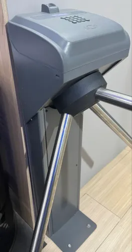 Catraca controladora de acesso