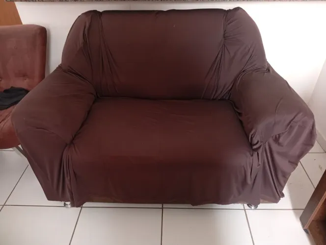 Sofá de dois lugares