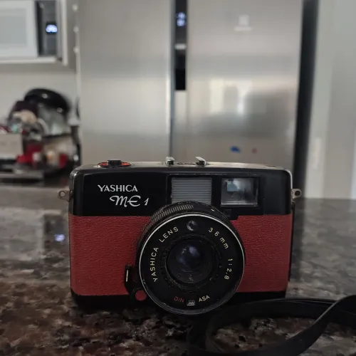 Câmera Analógico Yashica Me1