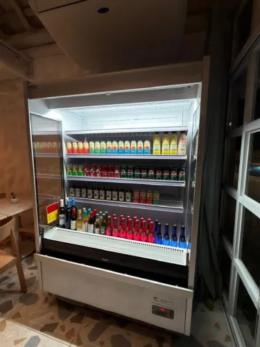 Refrigerador/ expositor semi novo 