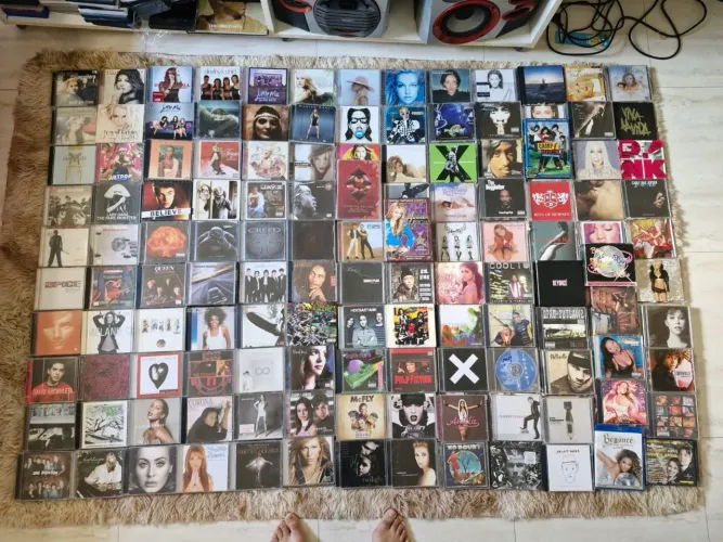CDS pop Britney spears Lady Gaga Madonna beyonce Ariana grande