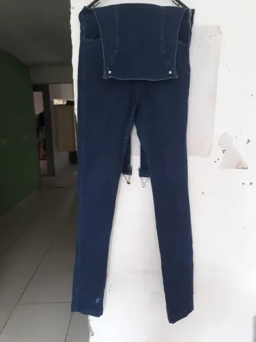 Macacão tam 36 jeans com lycra 