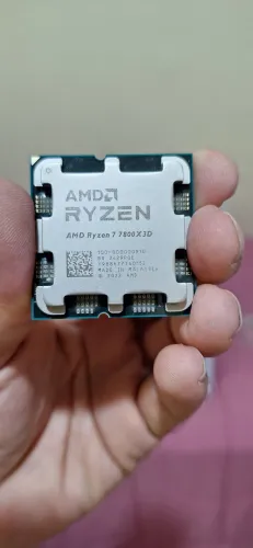 AMD Ryzen 7 7800X3D, considerado um dos melhores processadores para jogos da atualidade.