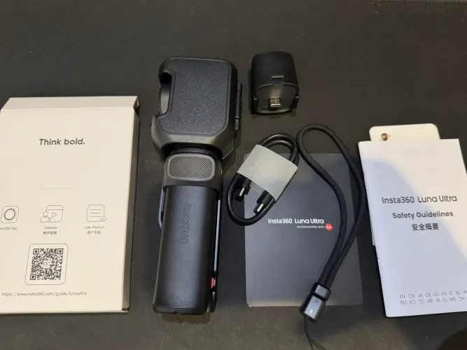 Insta360 Luna Ultra 8k