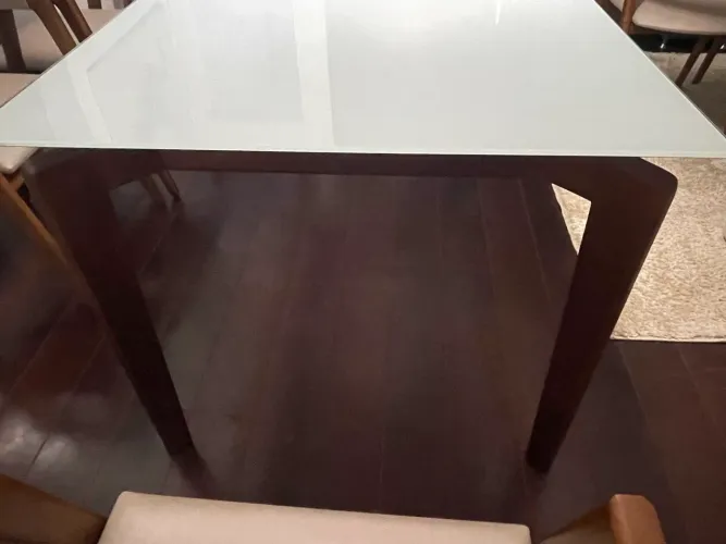 Mesa pés de madeira maciça