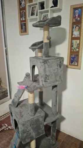 Arranhador para gatos torre