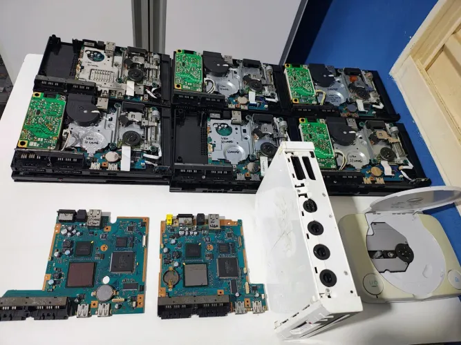 Lote com 8 PS2 Slim + 1 PS1 Slim + 1 Nintendo Wii para manutenção ou aproveito de peças
