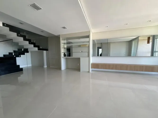 Locação Duplex - 522m² - 4 suítes - 6 vagas de garagem - Residencial Amazonas.