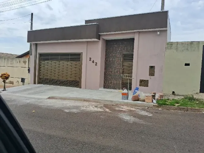 Casa de 3 quartos no São Rogério - Avaré - SP a venda.