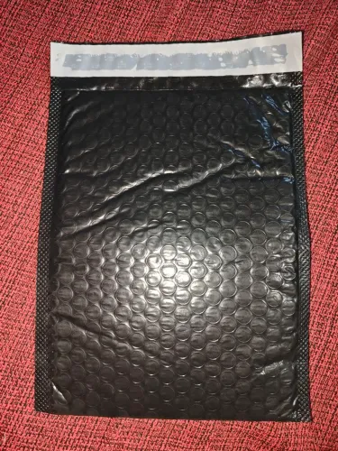 Kit com 98 Envelope de Segurança 19x25 com Plástico Bolha - Preto