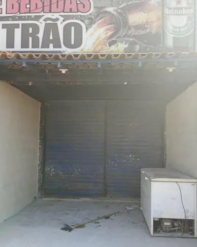 Alugo lojao em Saquarema Jaconé