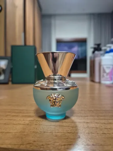 Dylan Turquoise Versace - Perfume Feminino - Eau De Toilette 30ml