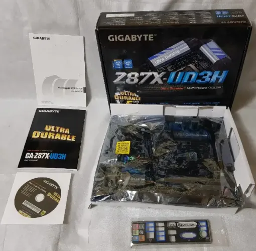 Placa Mãe Gigabyte Ultra Durable 5 Plus Ga-z87x-ud3h Lga1150 (Usado) - REINICIANDO