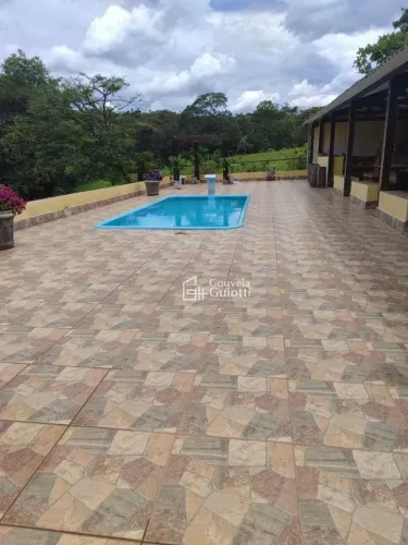 Fazenda de 53 Alqueires Com Rio ao Fundo, Infraestrutura Completa e 100 Cabeças de Gado In