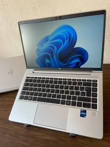 Notebook HP i7 13ª Geração / IrisXe Graphics / 32GB RAM / 512GB SSD / Tela 14? FullHD