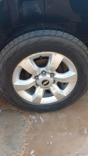 4 rodas e 4 pneus novos da Chevrolet S10 2013