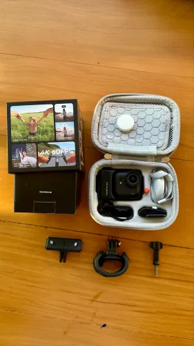 Insta360 Go Ultra e acessórios