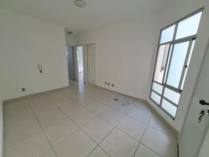 2 QUARTOS COM 01 VAGA NO BAIRRO CARLOS PRATES