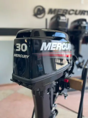 Motor de Popa Mercury 30 HP 2T | Partida Elétrica + Comando à Distância