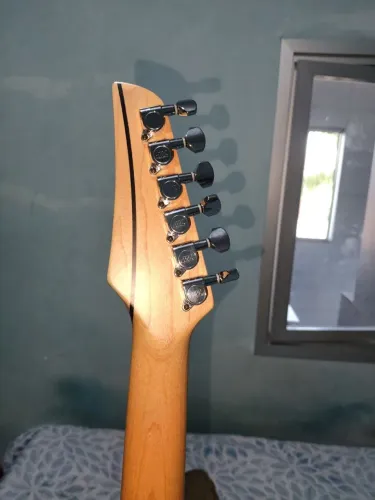 Guitarra Seizi nova!