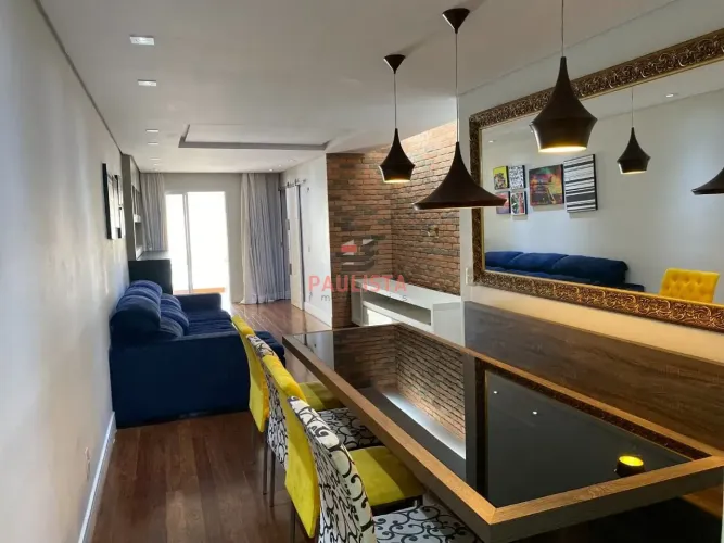 Apartamento de 90m² com dois dormitórios, 1 suite, varanda gourmet, 2 vagas, totalmente de