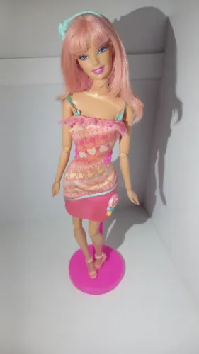 Barbie fashionista Swappin Styles troco por ever after high ou dc super hero girl