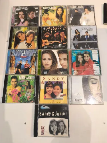 Coleção 13 CDs Sandy & Junior - Álbuns Clássicos + Ao Vivo / Raridades