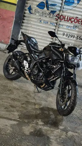 Moto MT 03