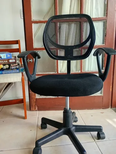 VENDE-SE CADEIRA DE ESCRITÓRIO