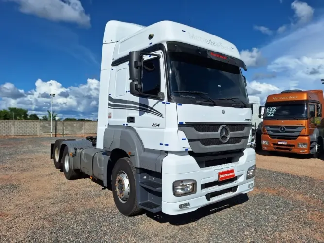 MB Axor 2544S ano 2021 Suspensão de mola