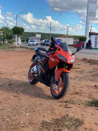 Vende-se ou troca CBR 600 RR