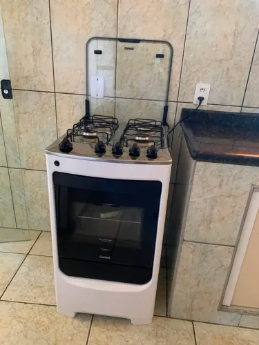 Fogão Consul 4 bocas com mesa de inox, acendimento automático - Branco