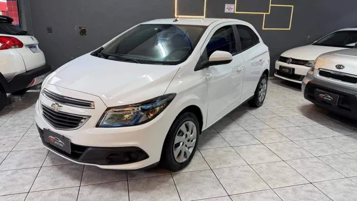 Chevrolet Onix Hatch LT 1.4 8V Flex Power Mec. 4P 2015