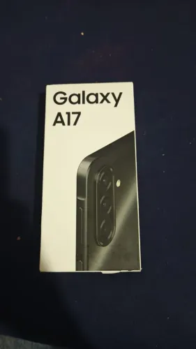 Galaxy A17 lacrado.
