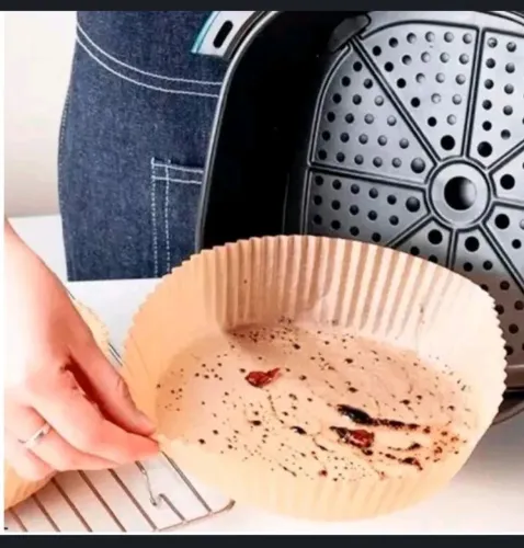 Papel para Air Fryer, para cozinhar alimentos sem precisar untar a forma. Fácil utilizaçao