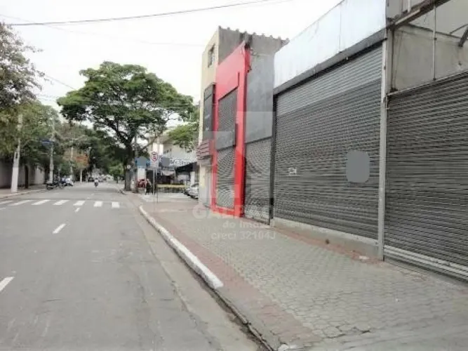 Moema, Imóvel ao lado do Shopping Ibirapuera, Rua de alto fluxo de Veículos e Pedestres, p