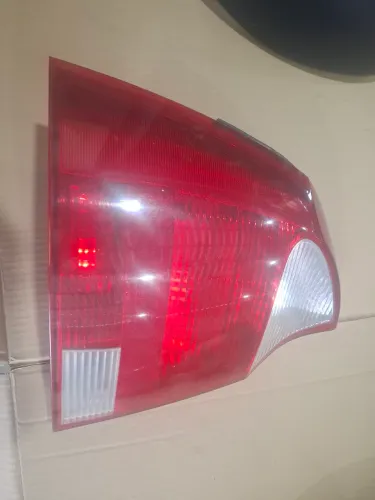 Lanterna traseira esquerda Chevrolet  Corsa sedan 2.0 2006 a 2012