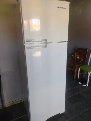 Geladeira continental 