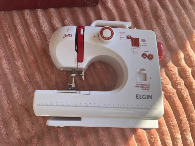 MÁQUINA DE COSTURA BELLA ELGIN